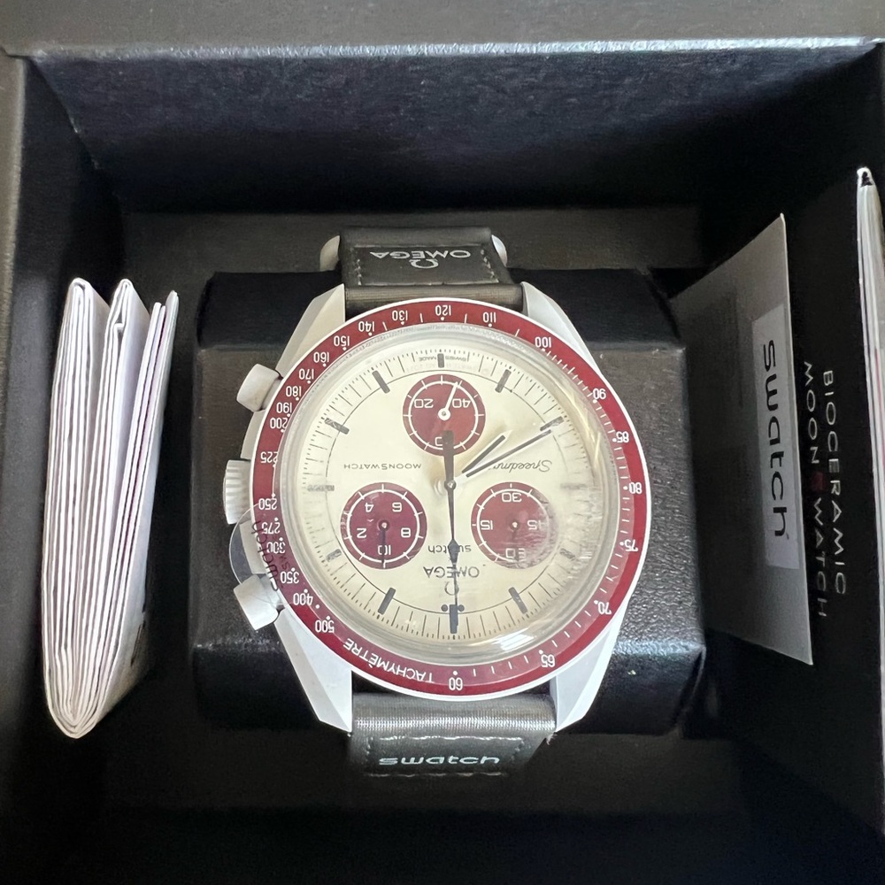 Swatch x Omega - Mission to Pluto